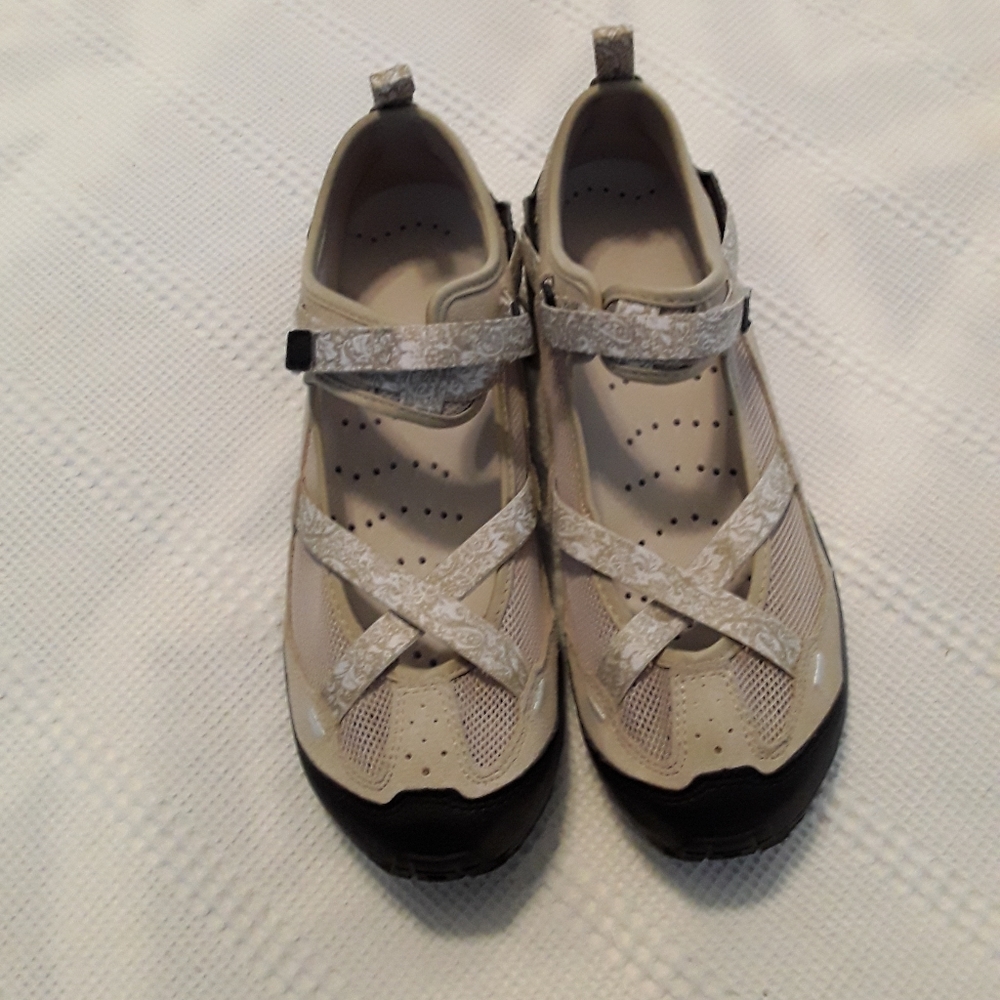 Lands End Suede and Mesh Hiking/Walking Shoe